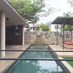 Villa Luxury Banglow At Town Teluk Chempedak